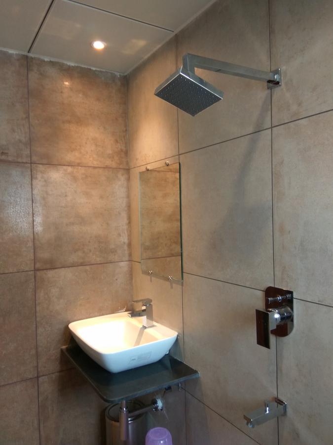 Manasi Inn Сатара Екстер'єр фото